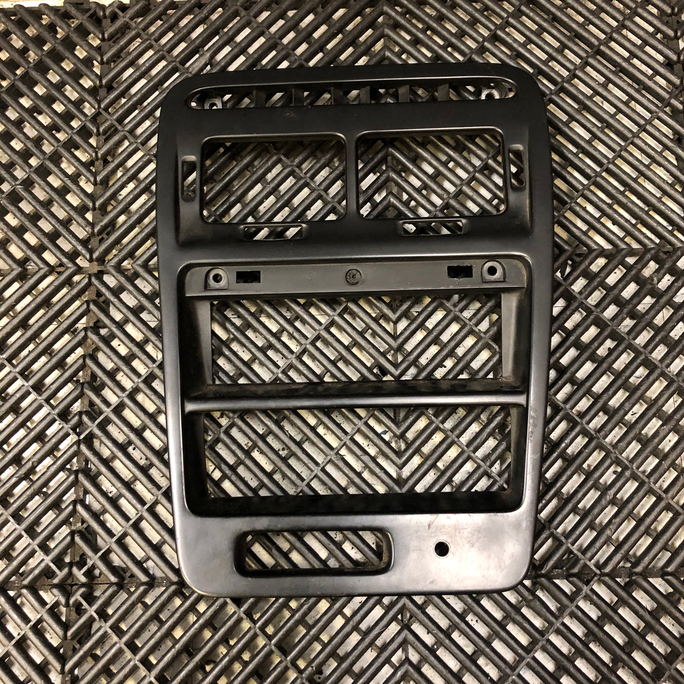 Bomex front center garnish TYPE-1 for 300ZX #0803 | UP Bomex front center garnish TYPE-1 for 300ZX #0803 | UP